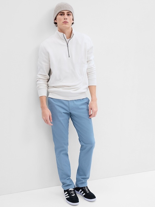 gapflex essential khakis in slim fit with washwell