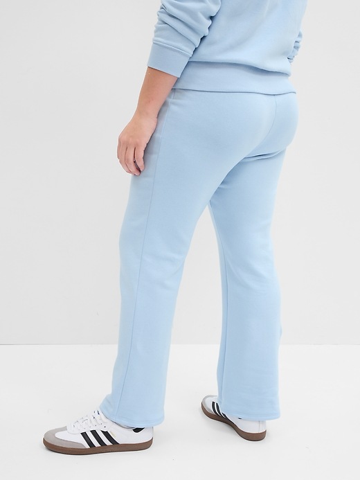 Image number 2 showing, Gap Logo Bootcut Sweatpants