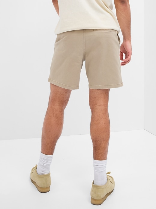 Image number 2 showing, 7" Essential Khaki Shorts with Washwell