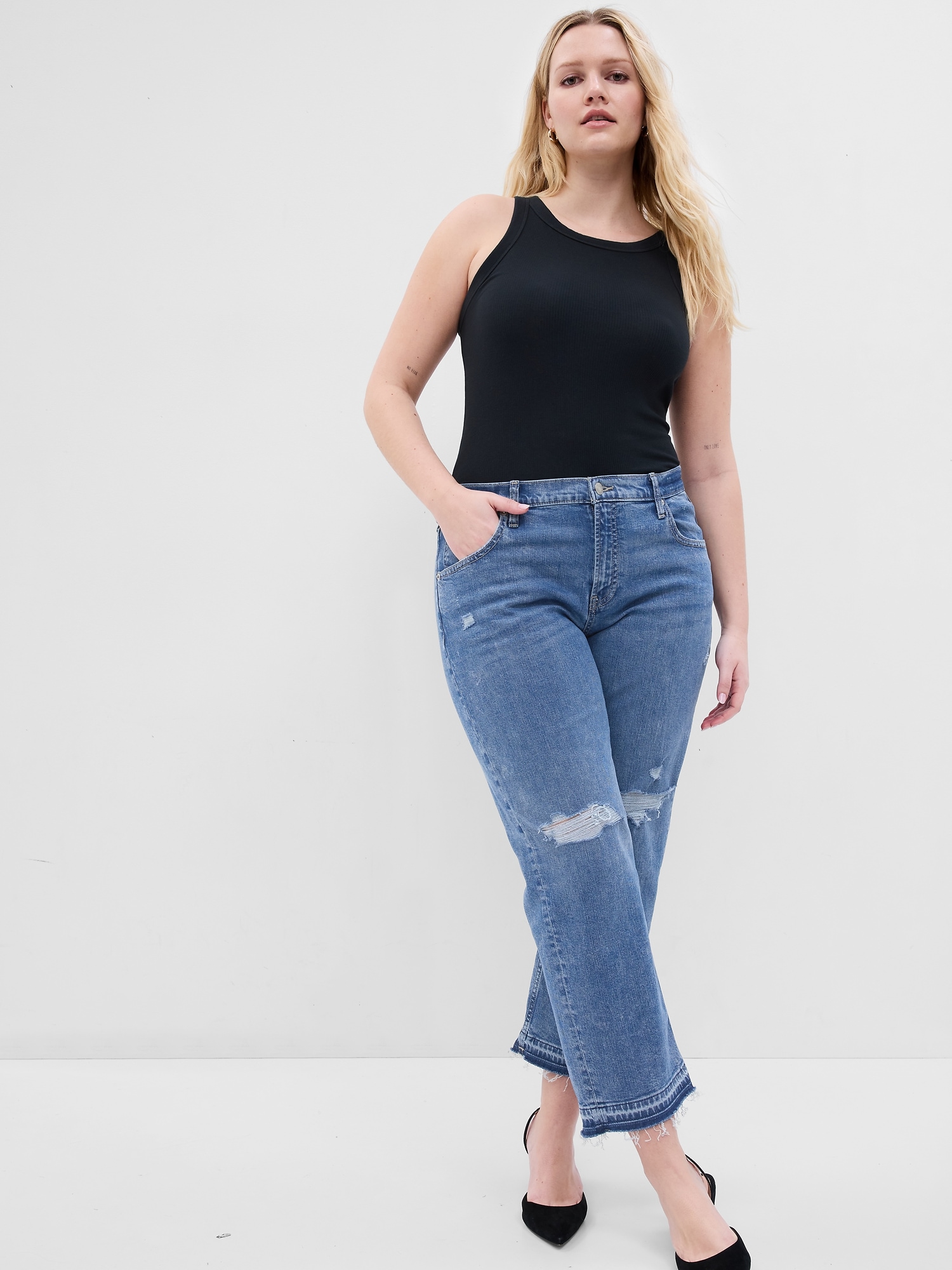 Low Rise Destructed Straight Crop Jeans