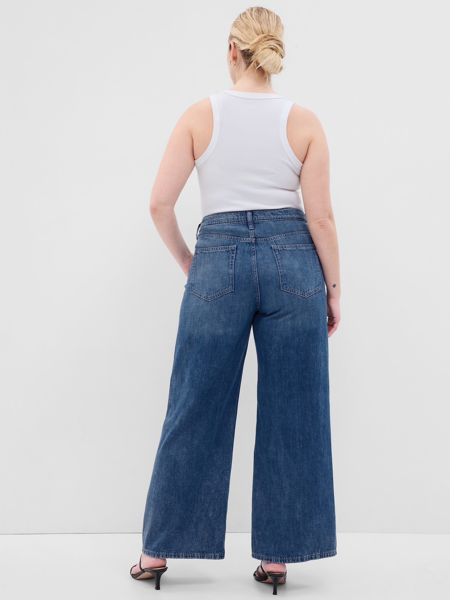 High Rise Wide-Leg Jeans with Washwell | Gap Factory