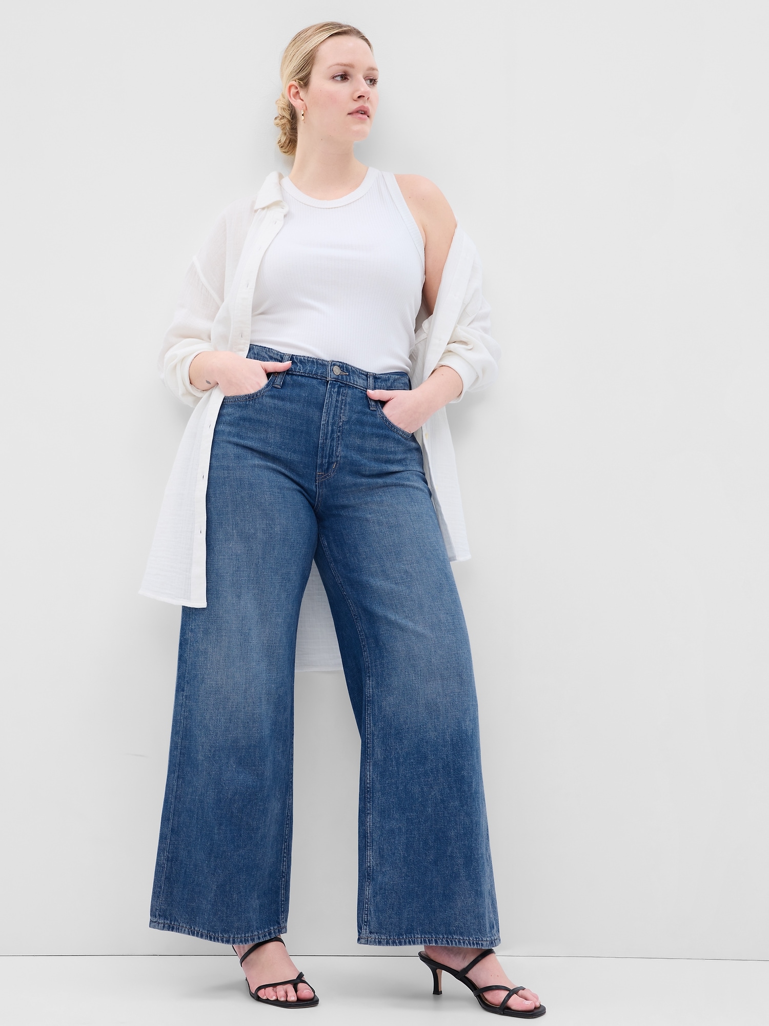 High Rise Wide-Leg Jeans with Washwell | Gap Factory