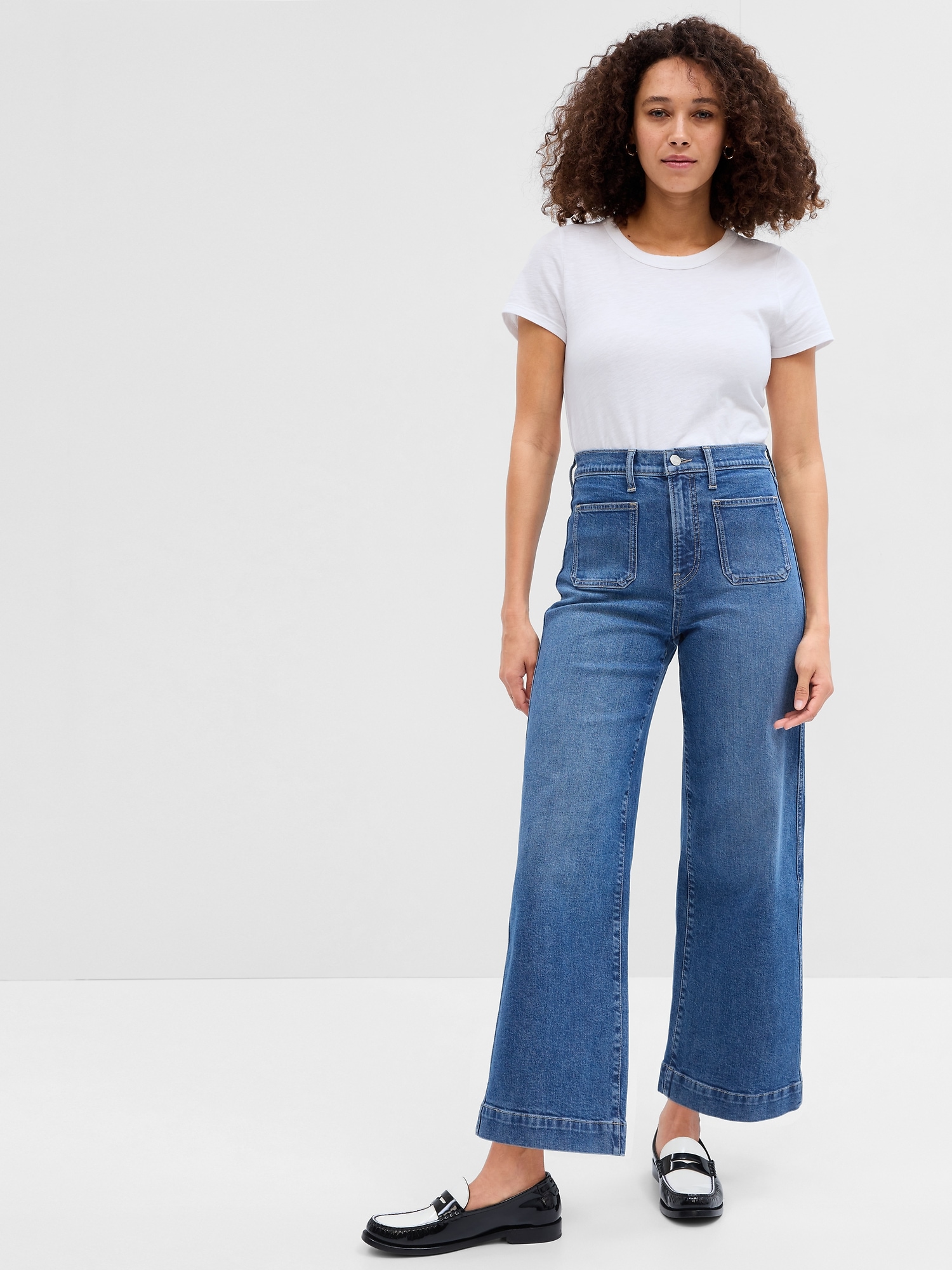 High Rise Wide-Leg Crop Jeans with Washwell | Gap Factory