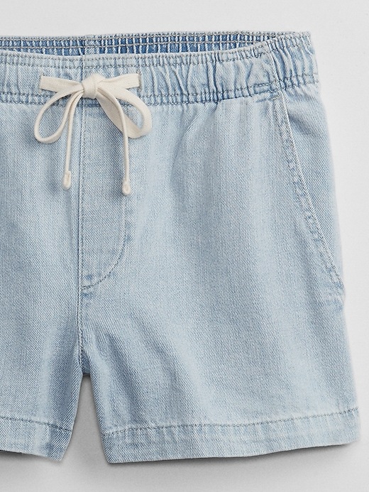 Image number 6 showing, 3.5" Denim Pull-On Shorts with Washwell