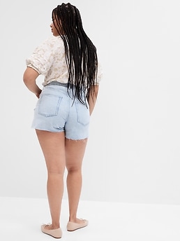 4 High Rise Distressed Stride Shorts