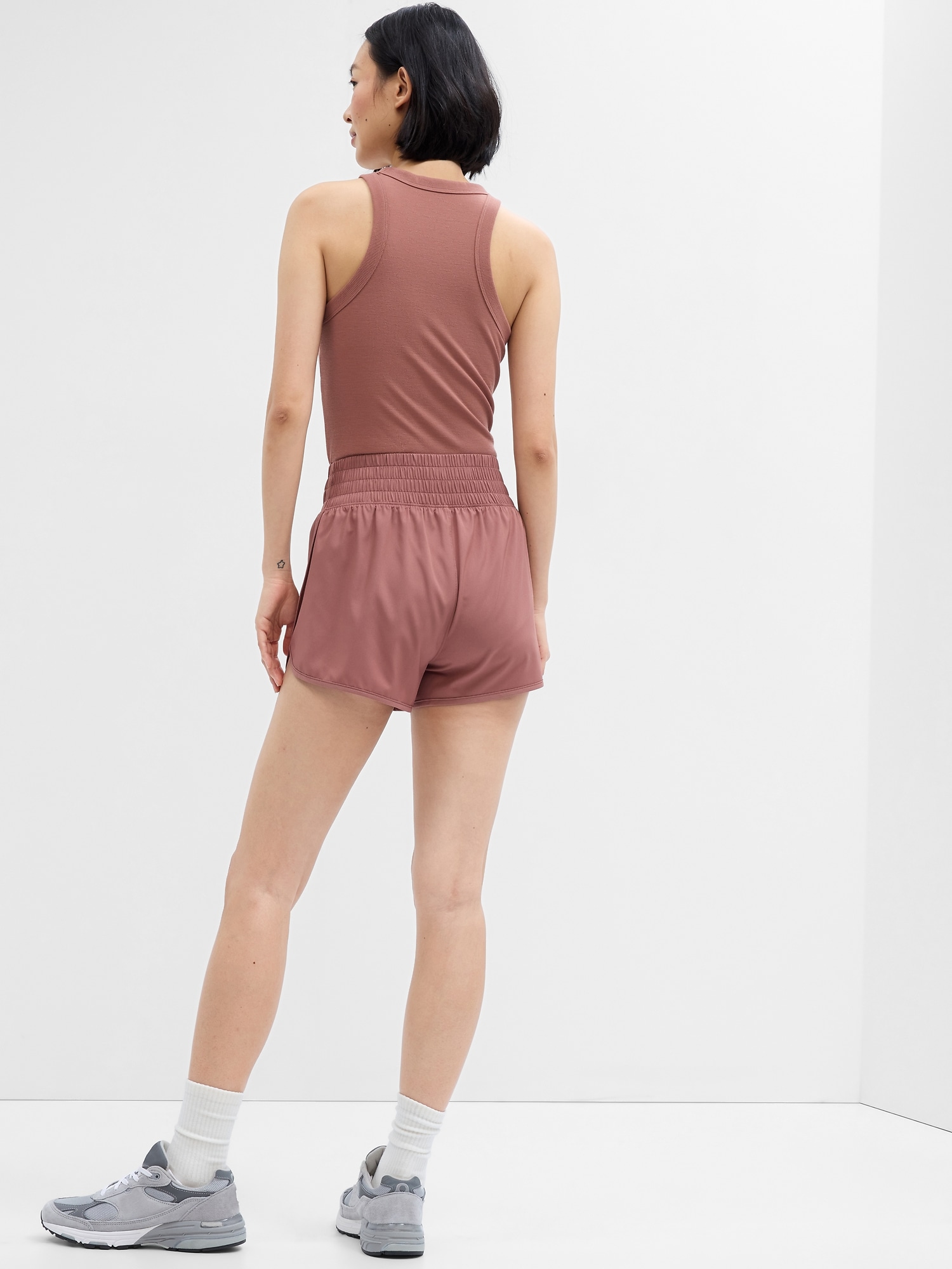 GapFit 3" High Rise Runaround Shorts Gap Factory