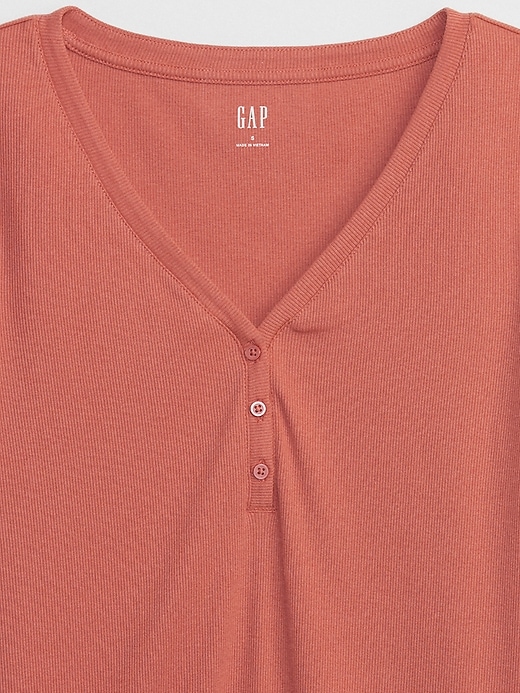Image number 4 showing, Fitted Ribbed Henley T-Shirt