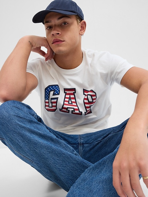 Image number 1 showing, Gap USA Logo T-Shirt