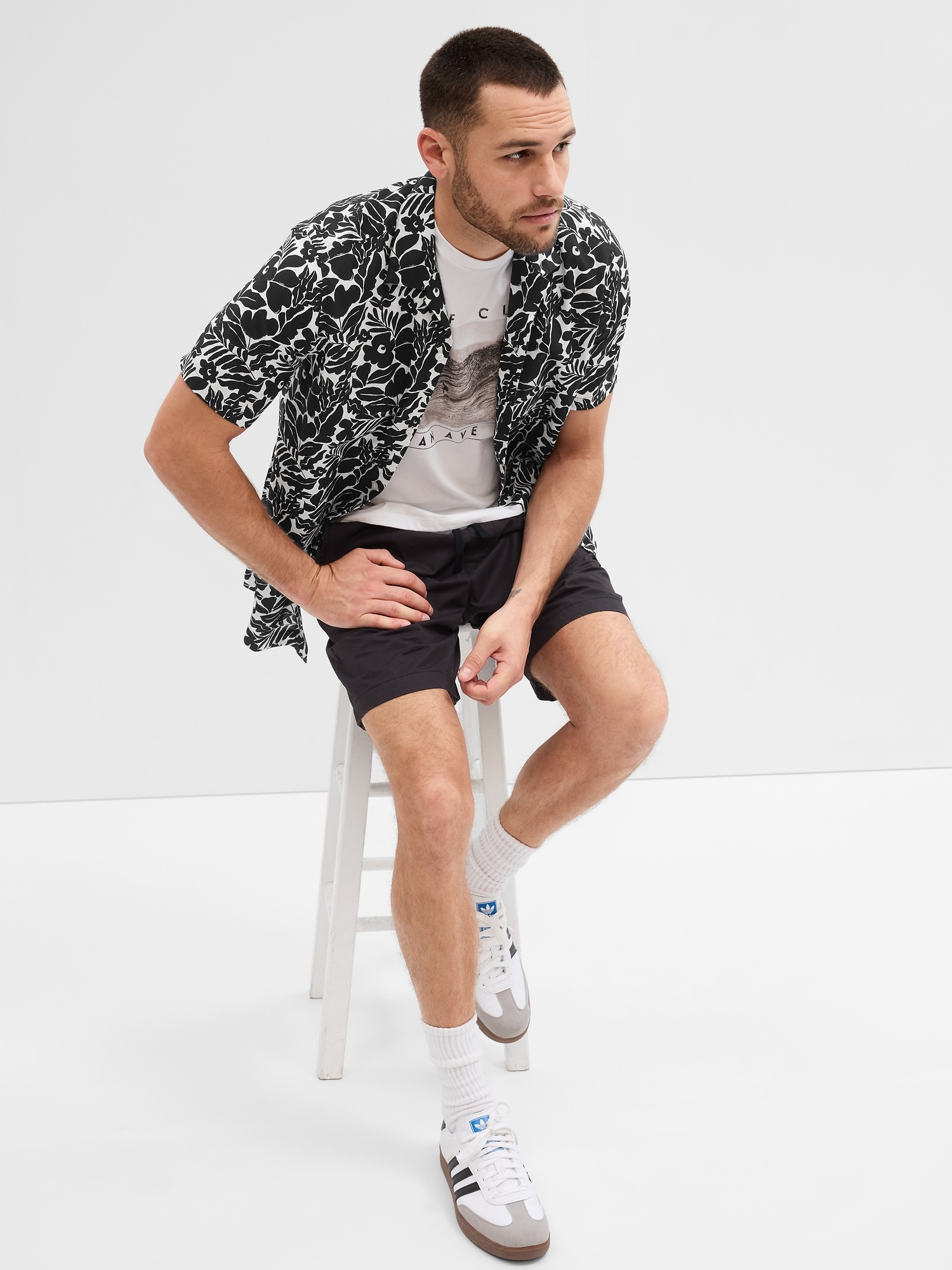 Linen-Cotton Vacay Shirt in Standard Fit