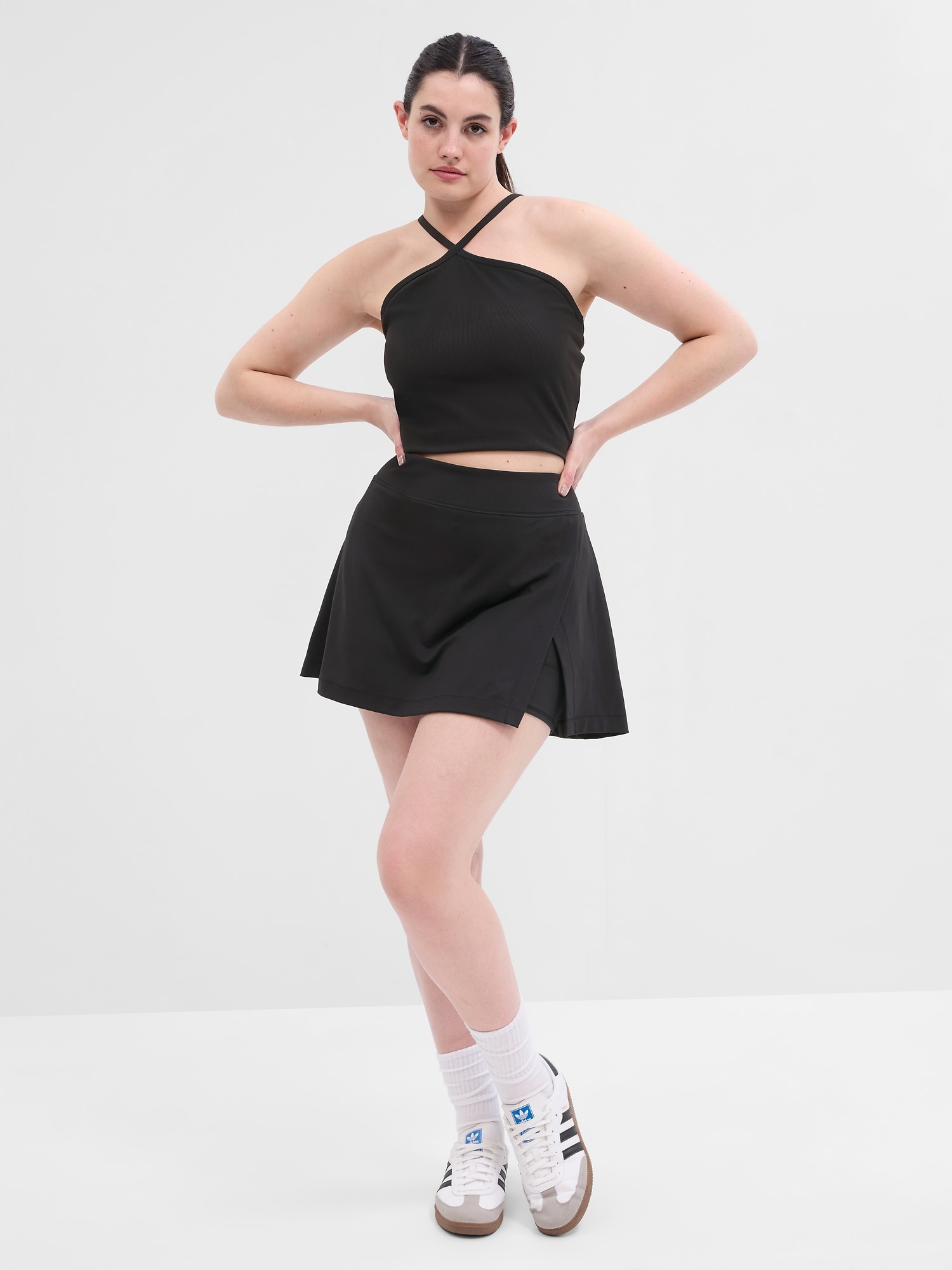 GapFit Studio Skort