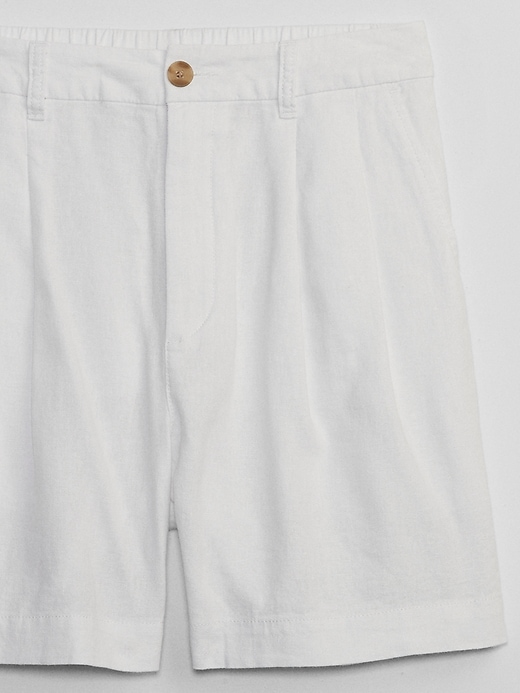 Image number 6 showing, 5" High Rise Pleated Linen Shorts with Washwell