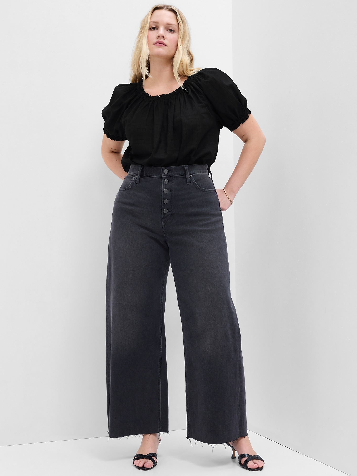 Relaxed Boatneck Puff Sleeve Top
