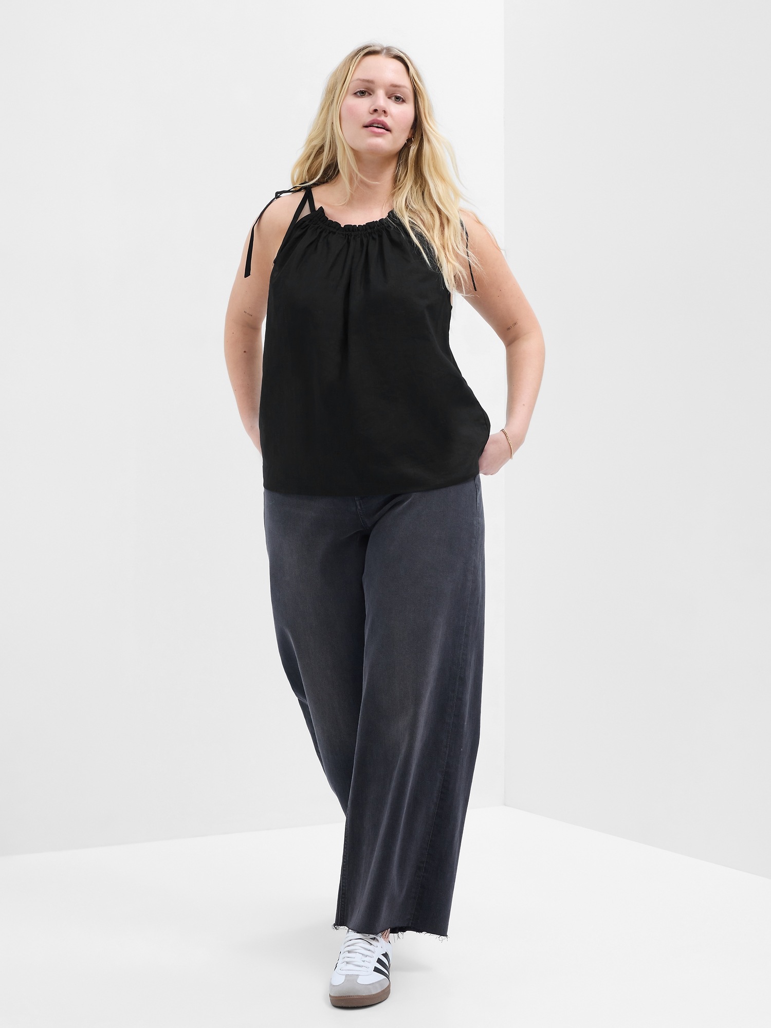 Relaxed Linen Halter Top