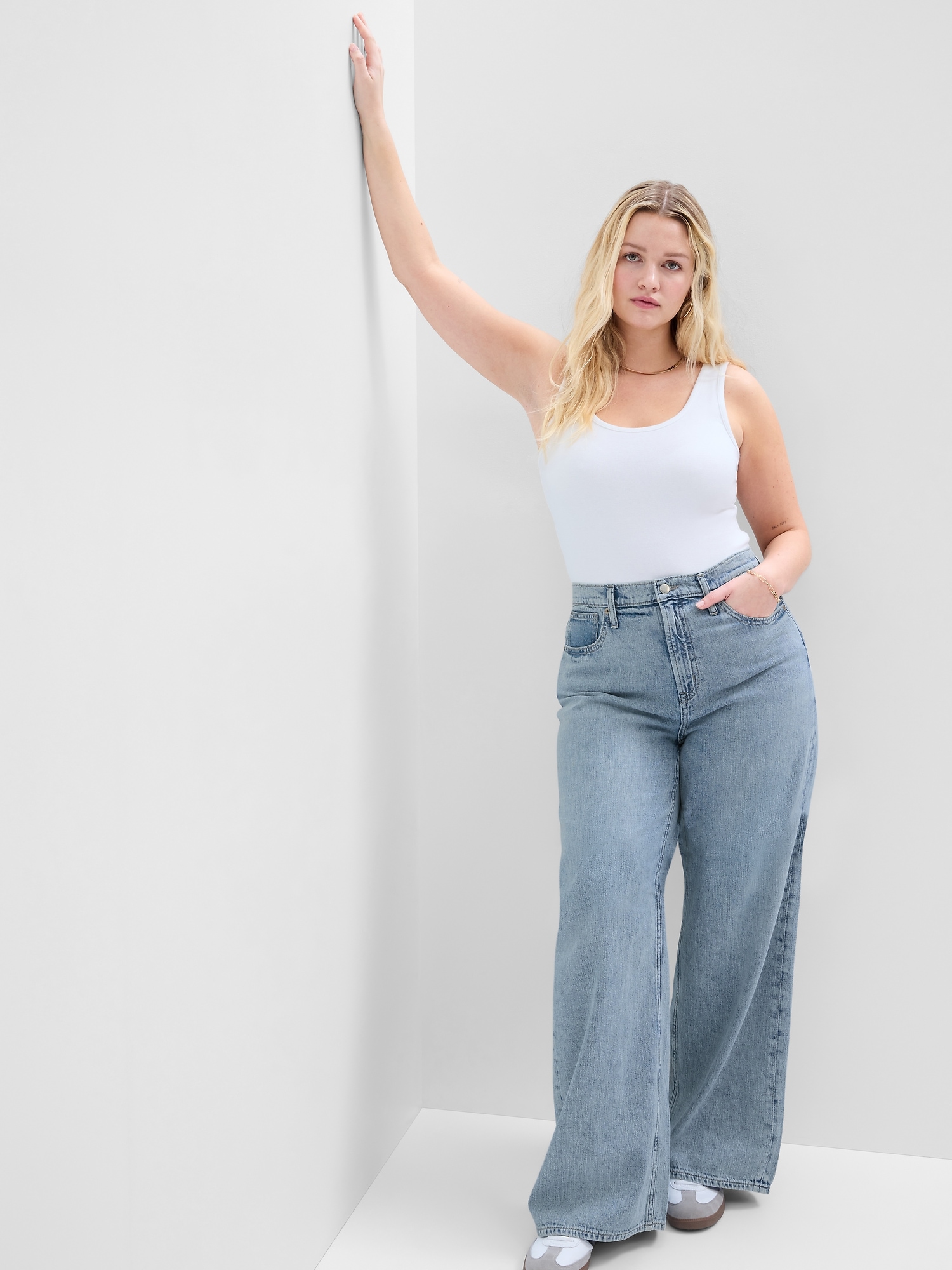 High Rise WideLeg Jeans with Washwell Gap Factory