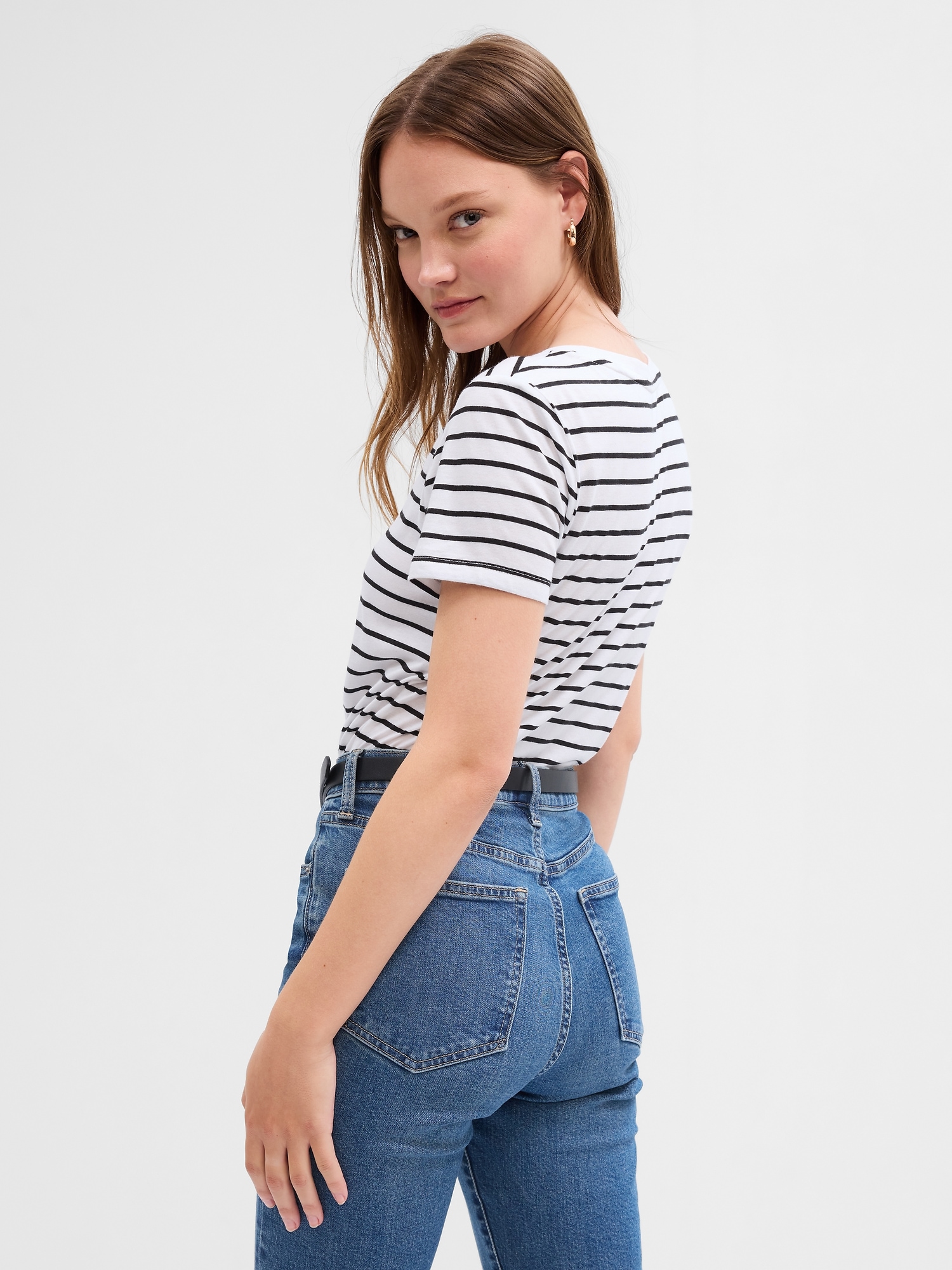 favorite-v-neck-t-shirt-gap-factory