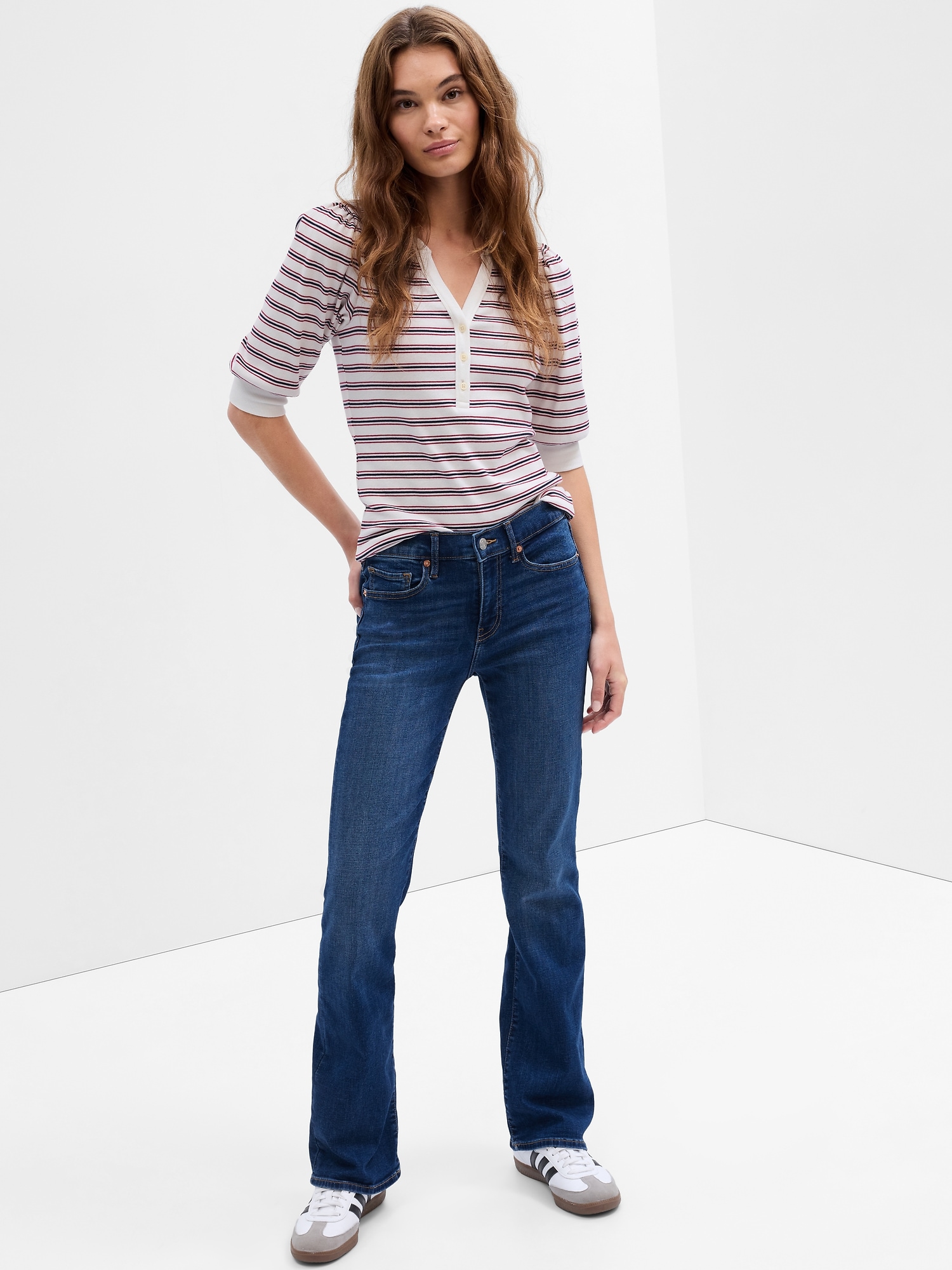 Mid Rise Baby Boot Jeans with Washwell