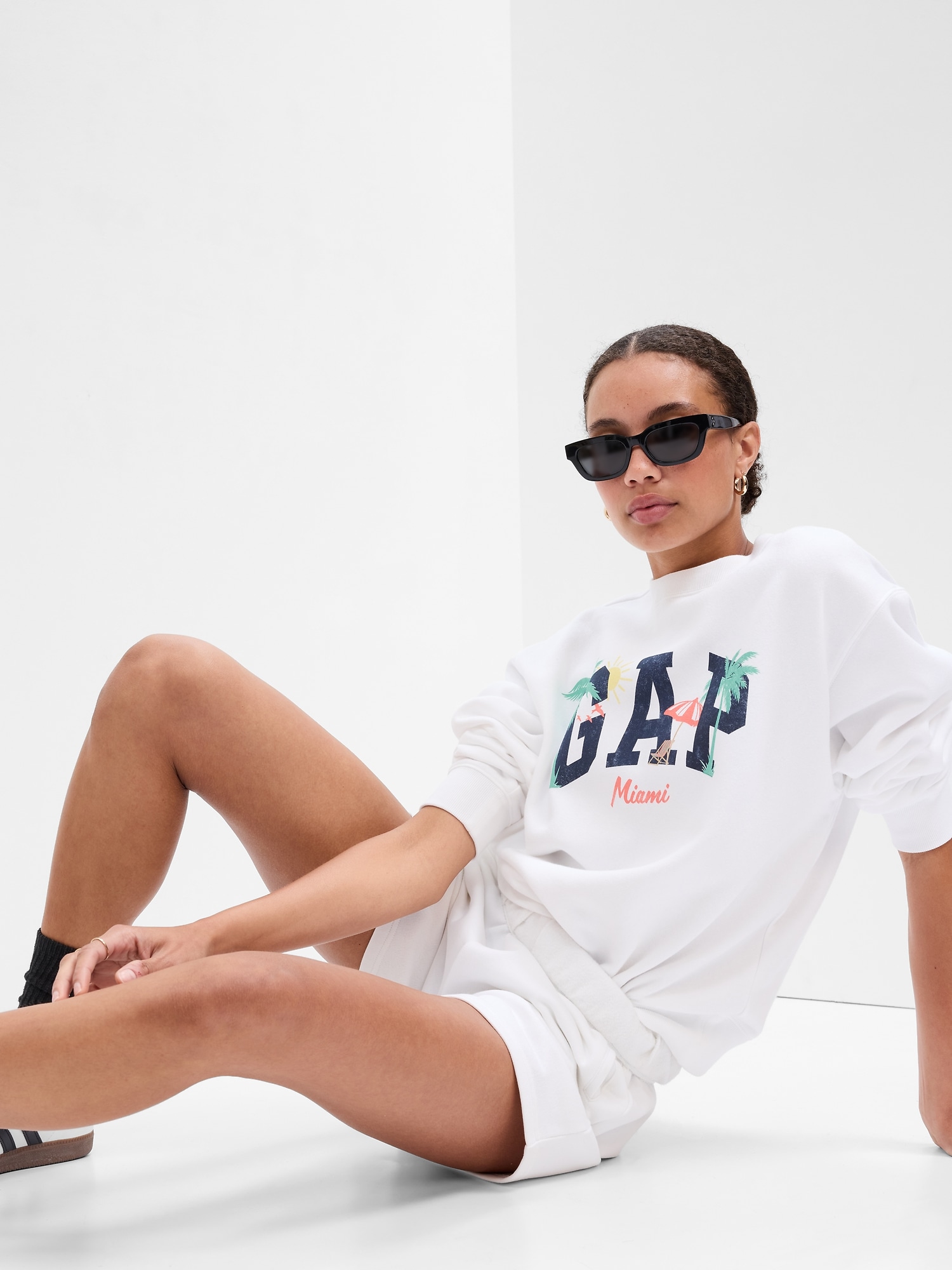 Relaxed Gap City Logo Sweatshirt