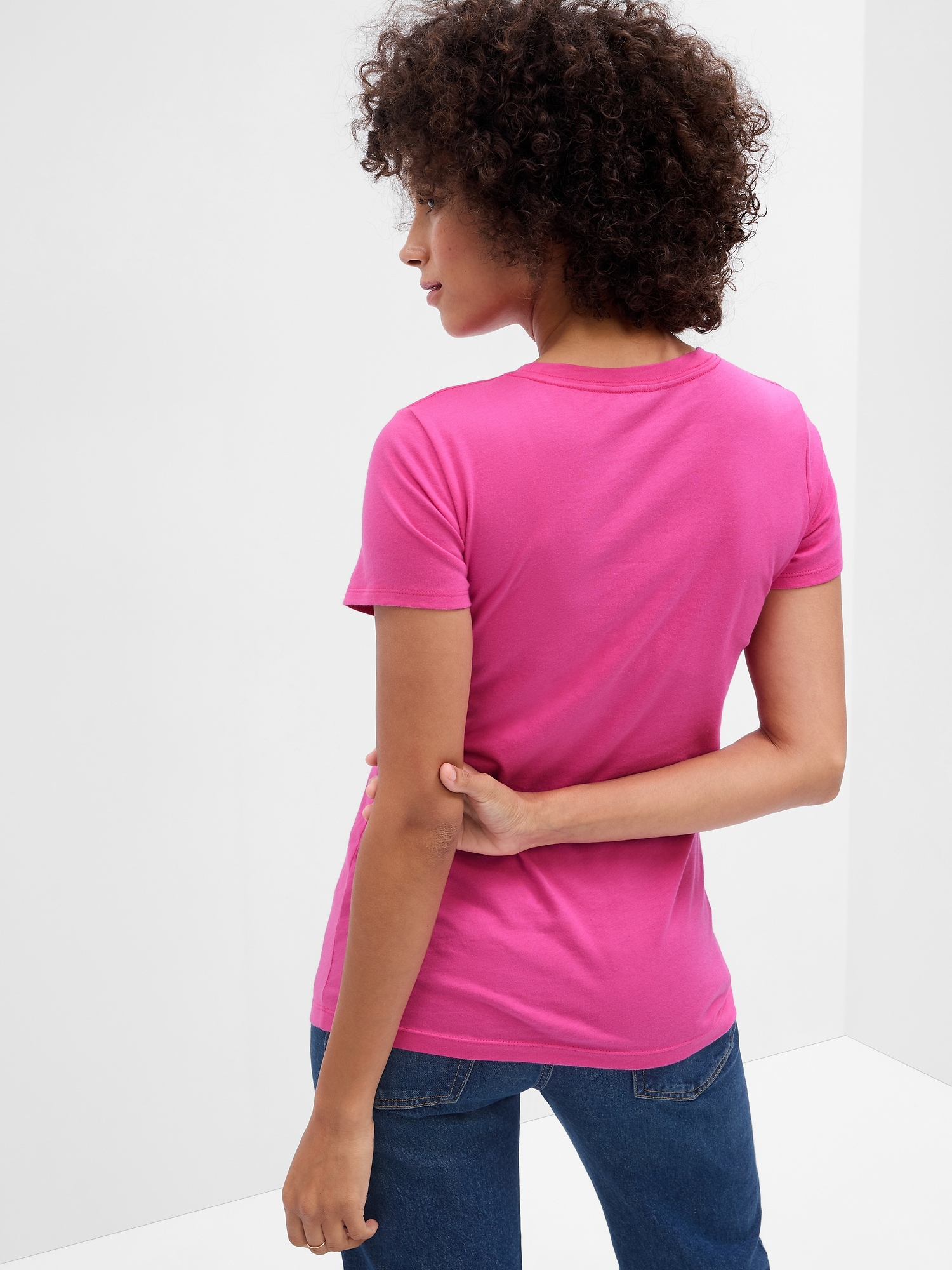 womens pink t shirt