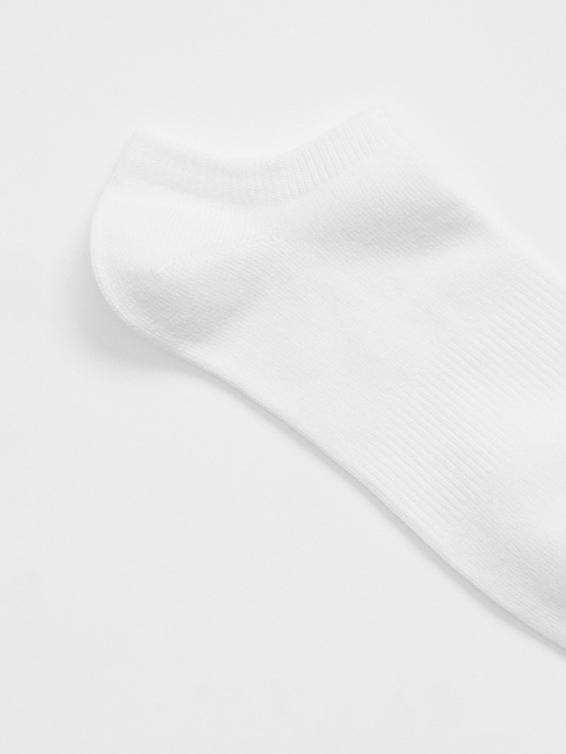 View large product image 2 of 2. GapFit Ankle Socks (3-Pack)