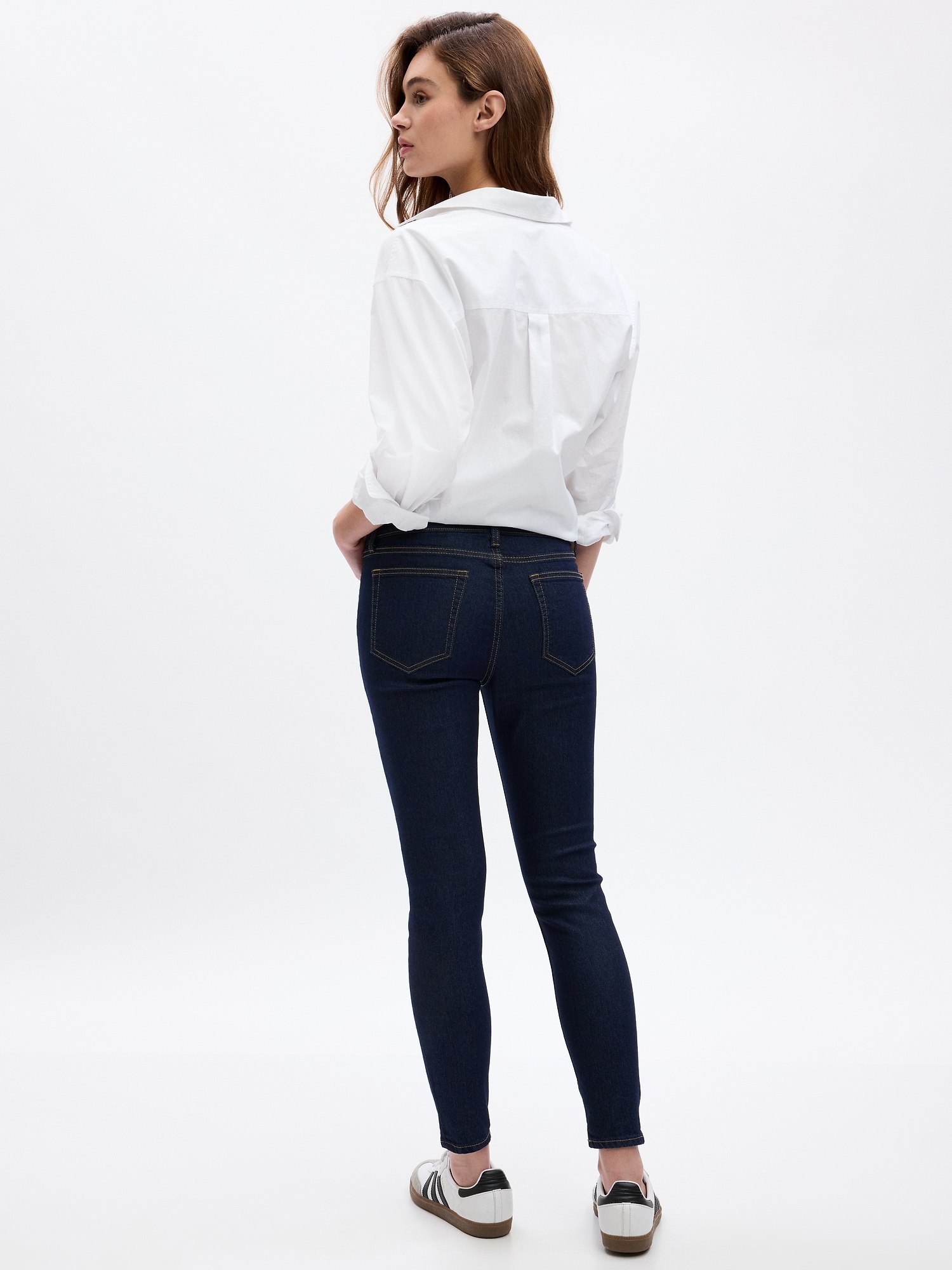 Regular Length Mid Wash Denim Jegging