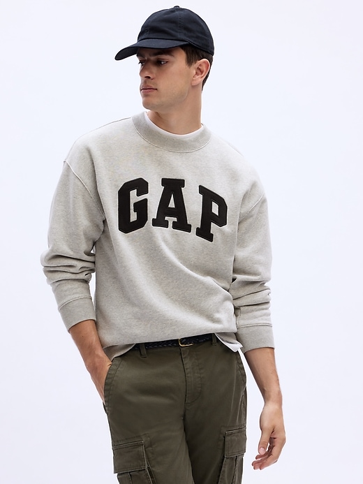 Image number 7 showing, Relaxed Gap Logo Sweatshirt
