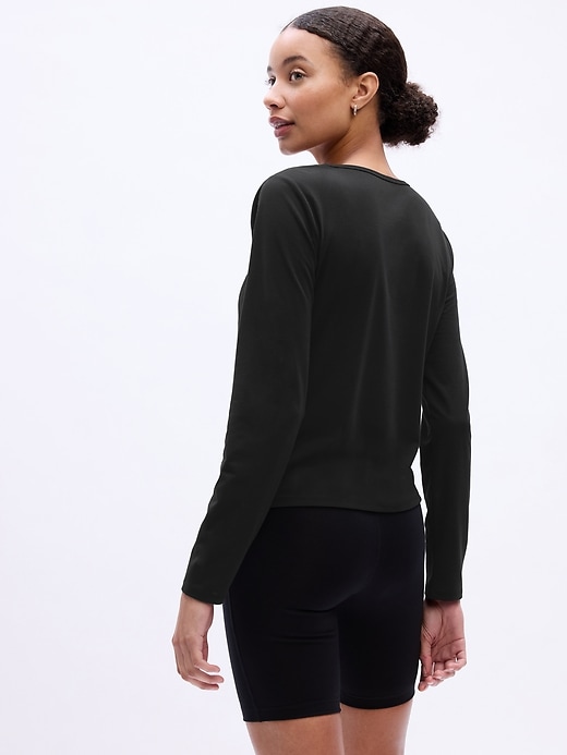 Image number 2 showing, GapFit Fitted CoolDry Scoopneck Top