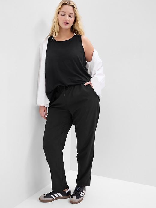 Image number 5 showing, GapFit Tapered Runaround Pants