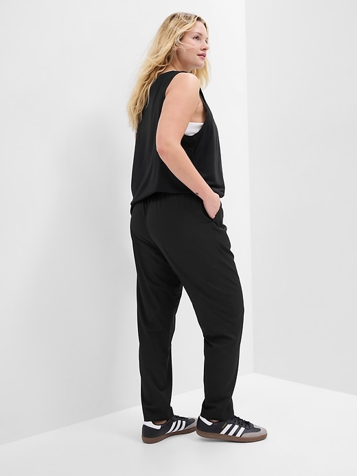 Image number 6 showing, GapFit Tapered Runaround Pants