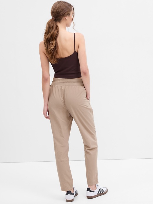Image number 2 showing, GapFit Textured Tapered Runaround Pants