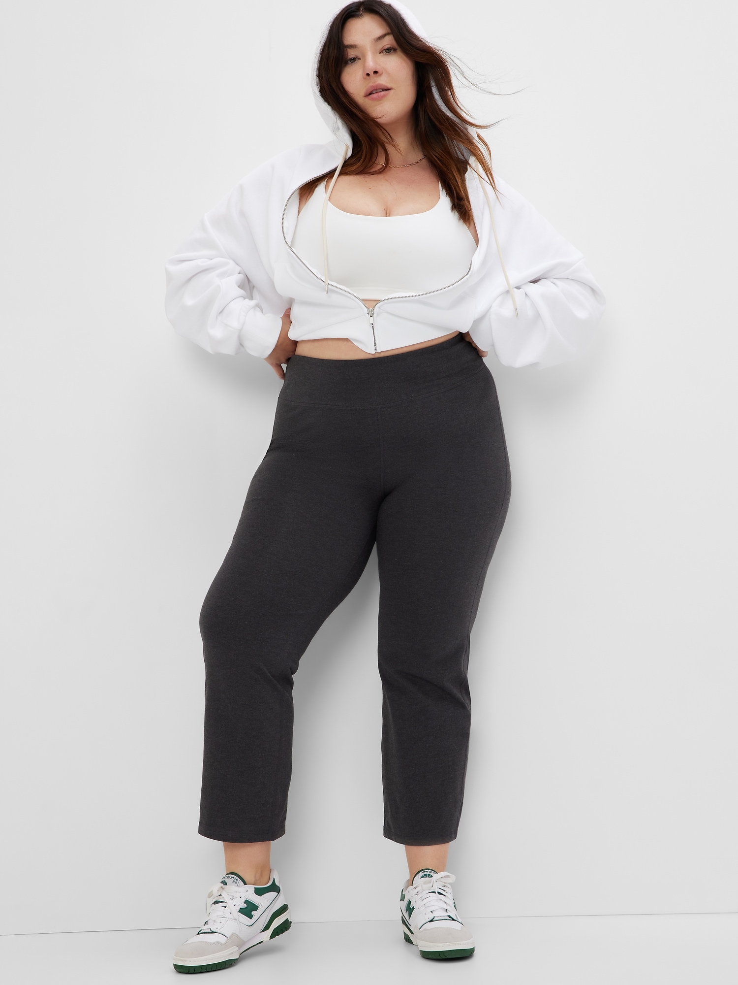 Mid Rise GapFit Flare Leggings