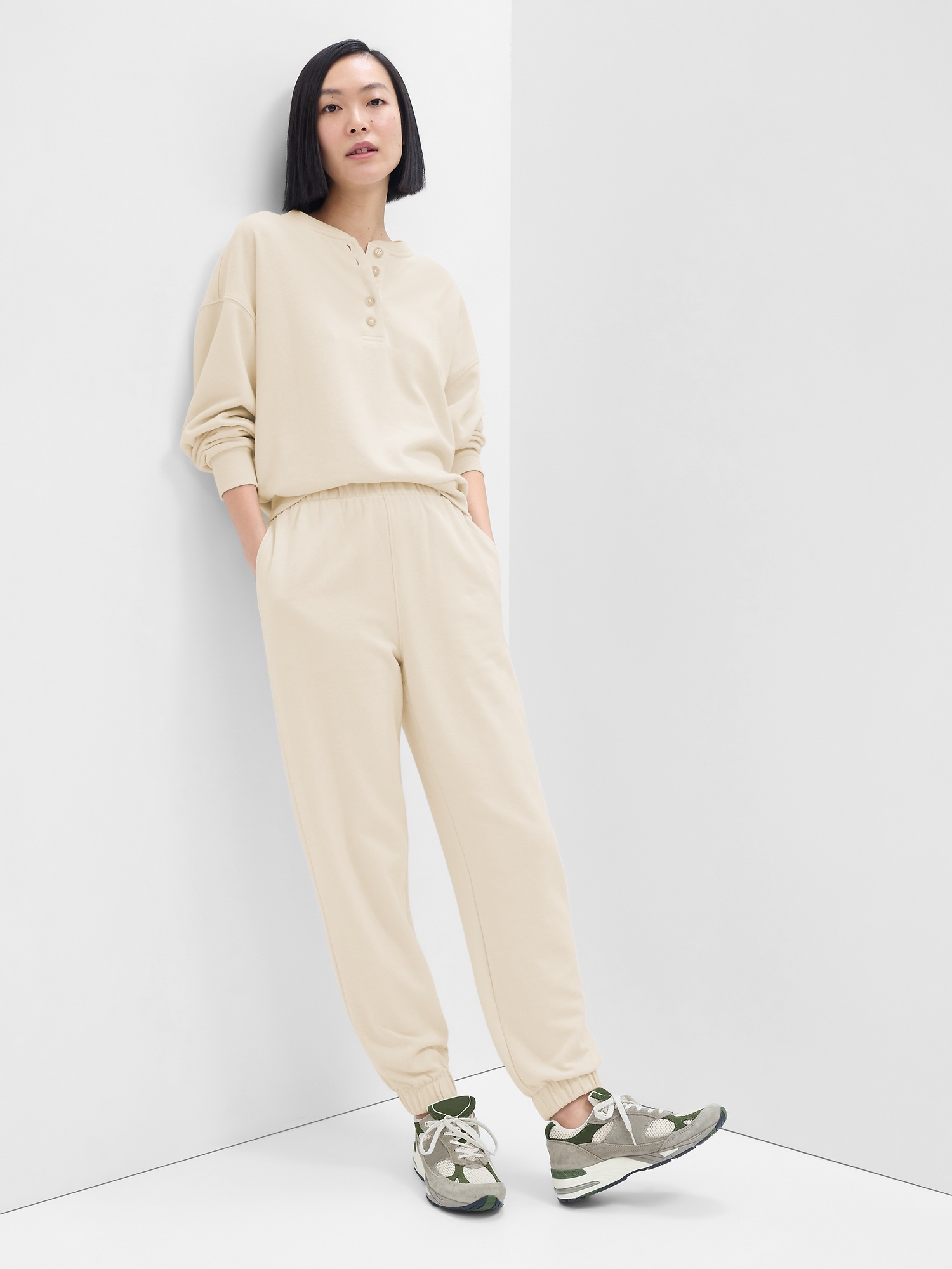 beige