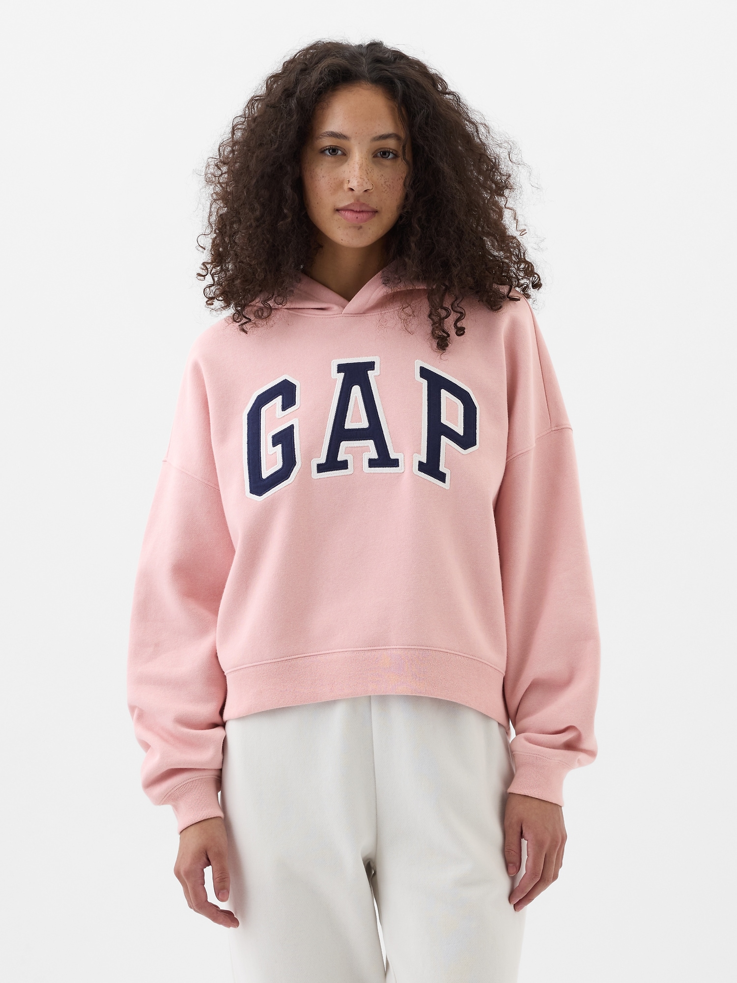 Relaxed Gap Mini-Logo Cropped Hoodie