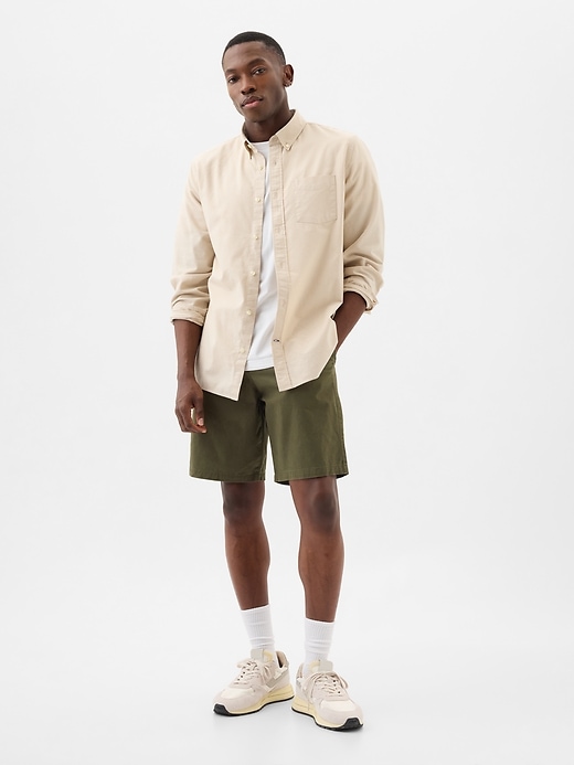 Image number 1 showing, 9" Essential Khaki Shorts