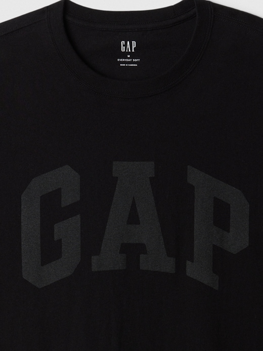 Image number 5 showing, Gap Logo T-Shirt