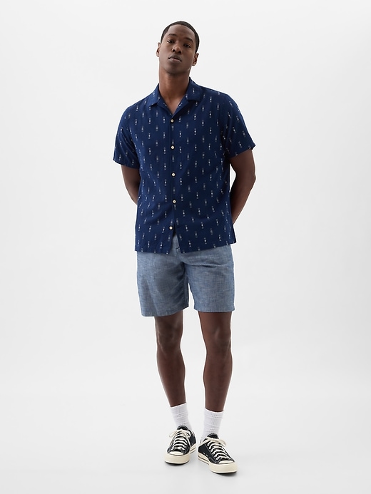 Image number 1 showing, 9" Essential Khaki Shorts