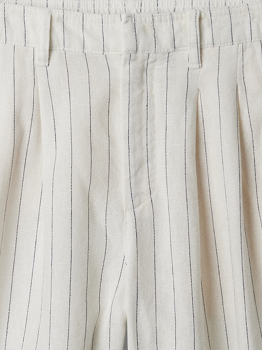 Image number 6 showing, 5" High Rise Linen-Blend Pleated Shorts