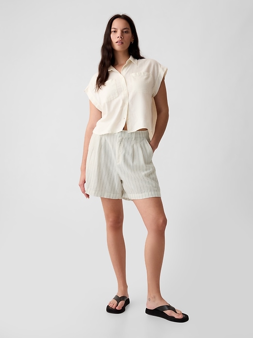 Image number 8 showing, 5" High Rise Linen-Blend Pleated Shorts