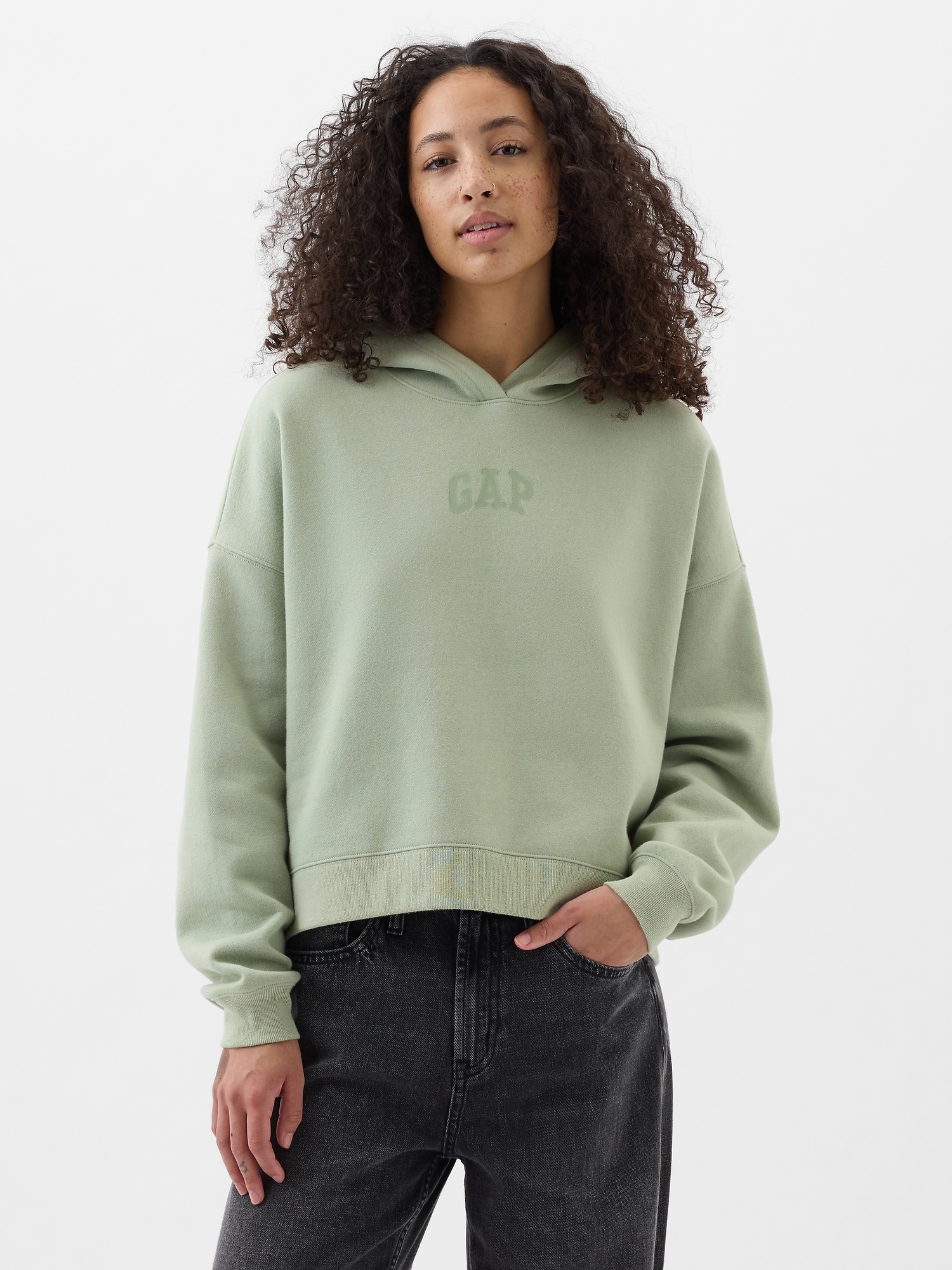 Relaxed Gap Mini-Logo Cropped Hoodie