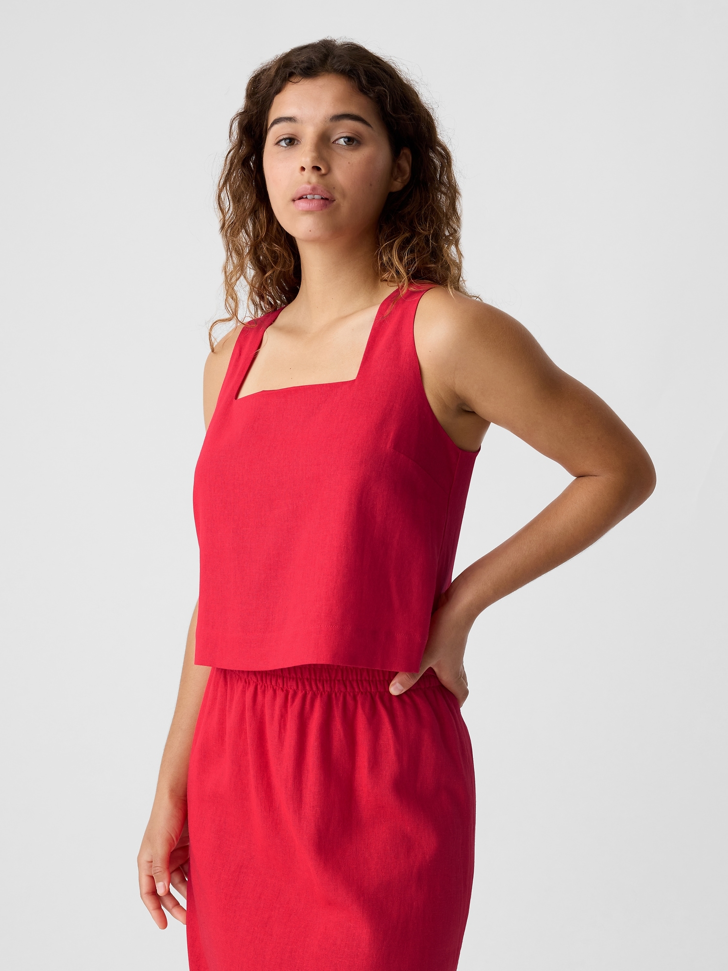 Cropped Linen-Blend Squareneck Tank Top | Gap Factory