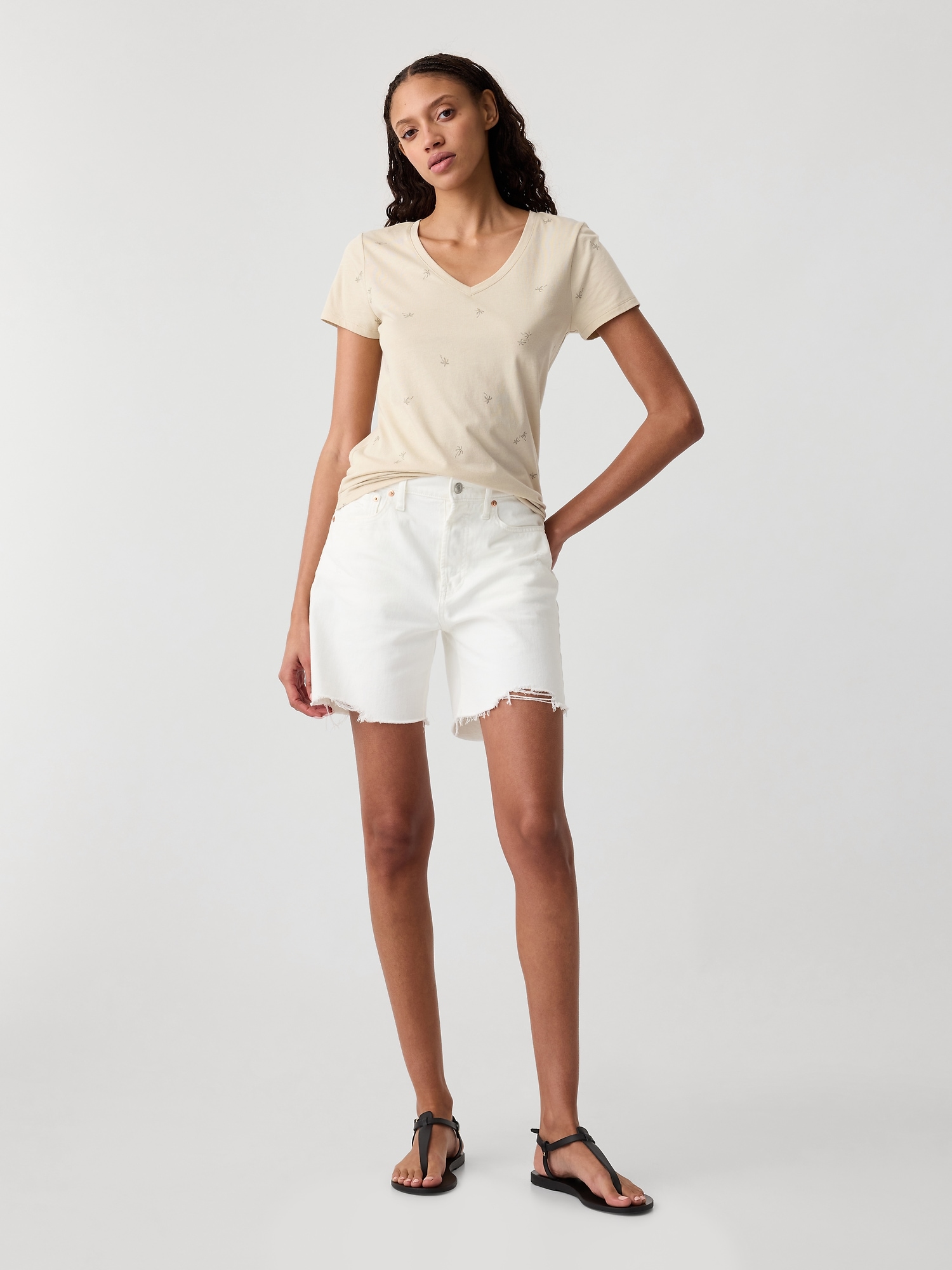 Favorite V-Neck T-Shirt | Gap Factory