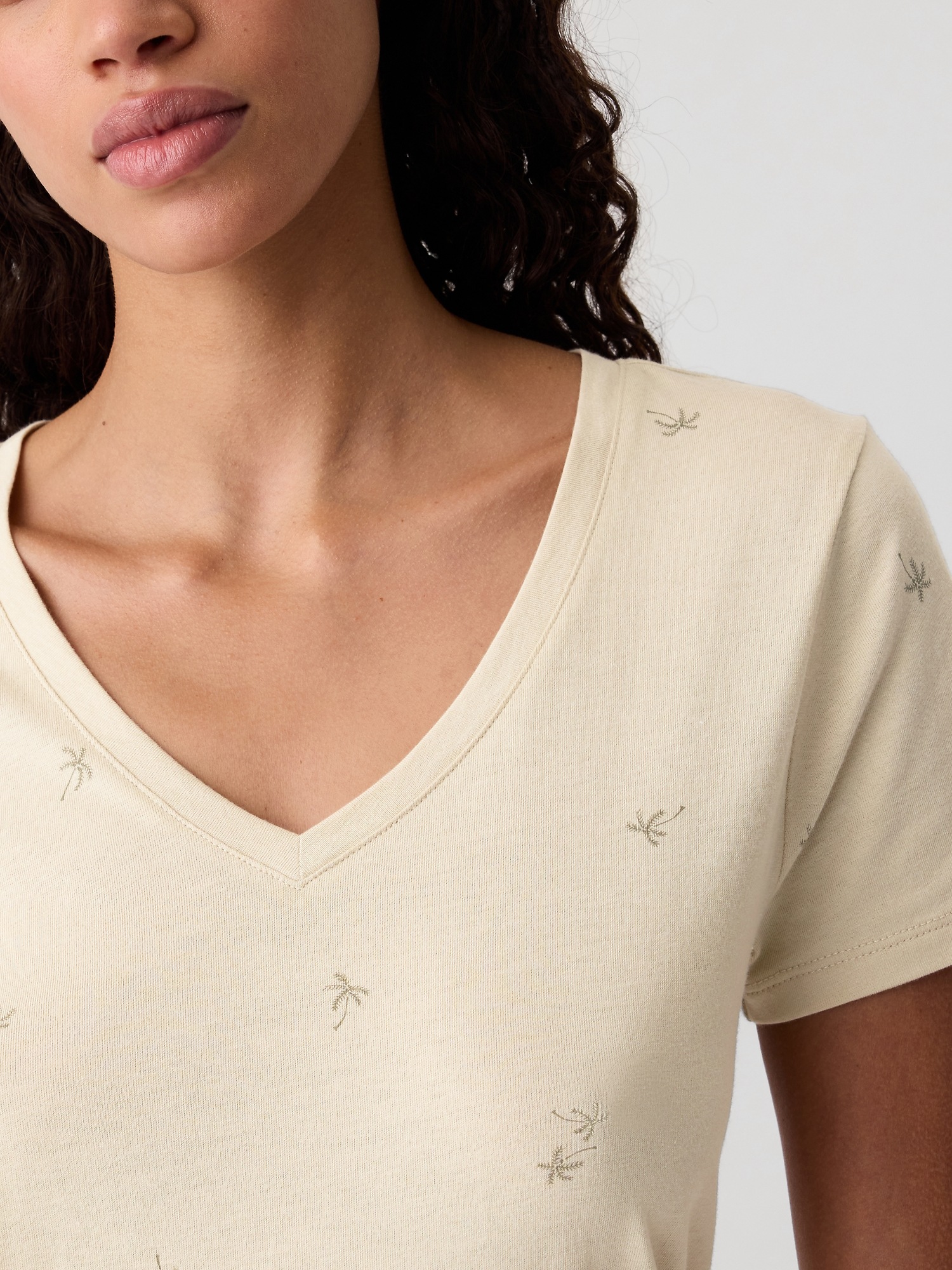 Favorite V-Neck T-Shirt | Gap Factory