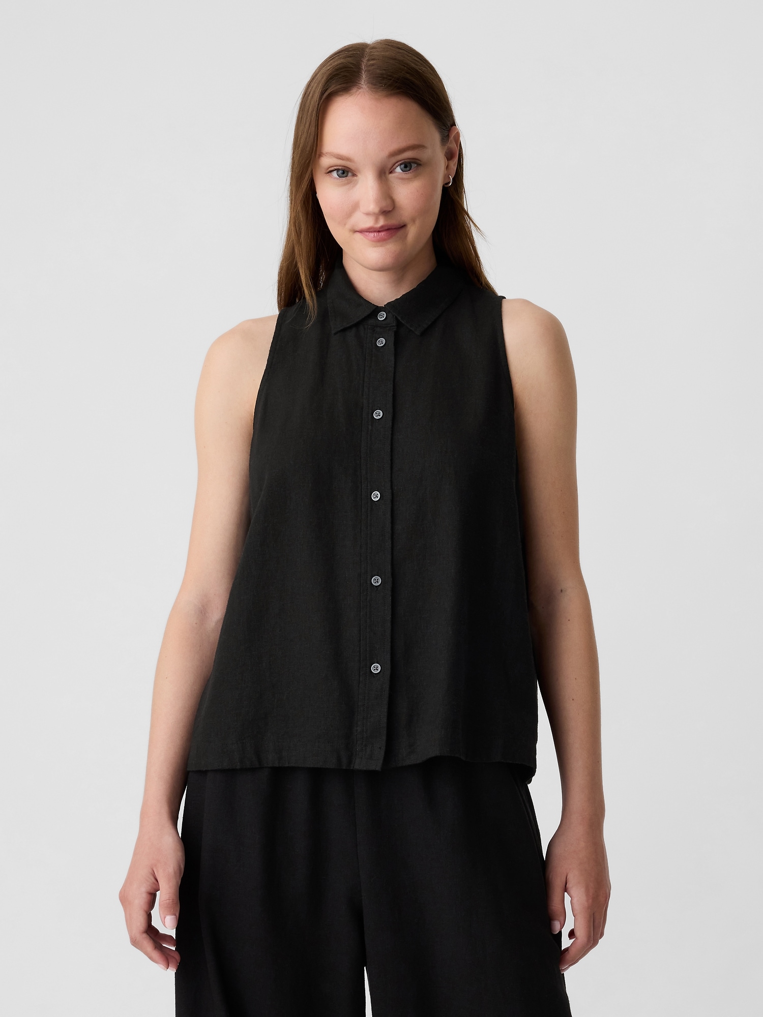 Sleeveless Linen-Blend Cropped Shirt