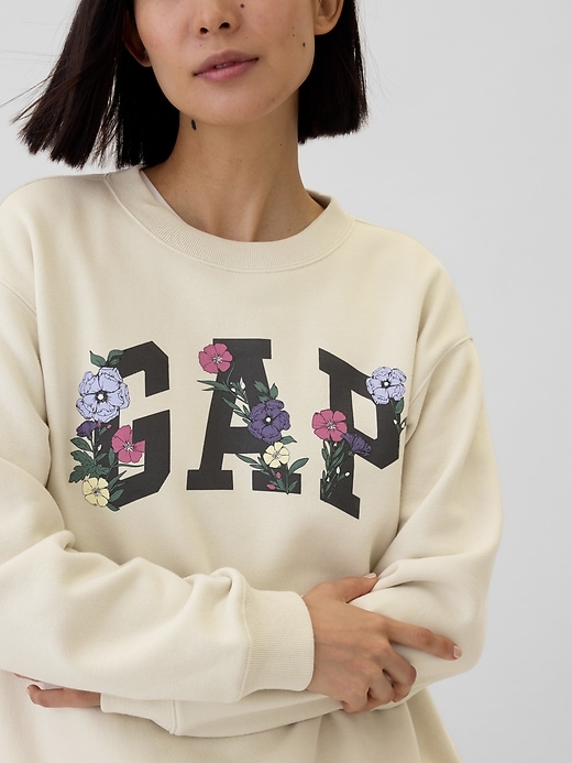 Image number 4 showing, Gap Logo Sweatshirt