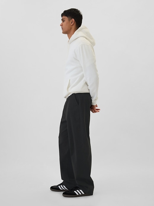 Image number 4 showing, GapFlex Essential Khakis in Baggy Fit