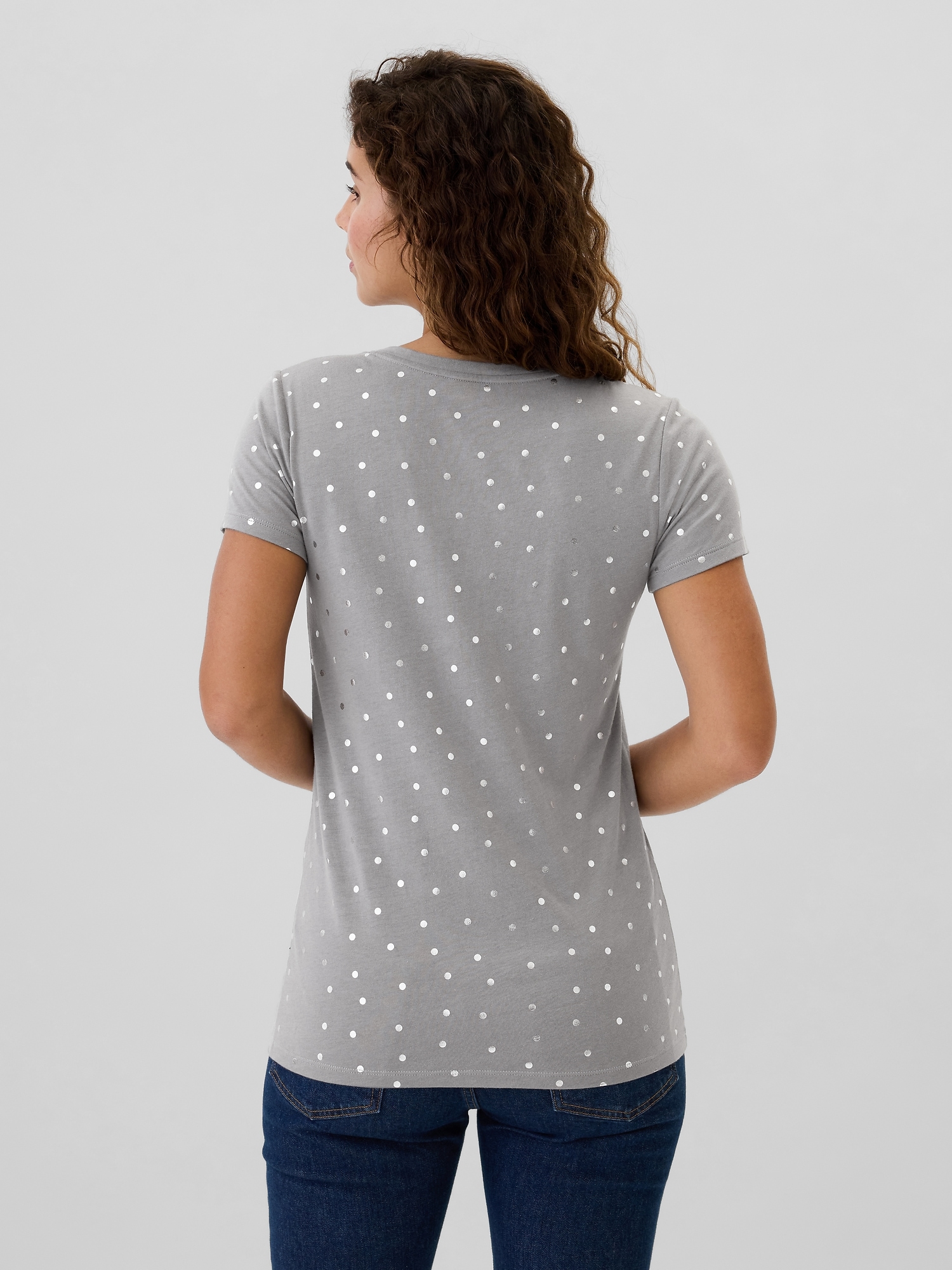 Favorite V-Neck T-Shirt | Gap Factory