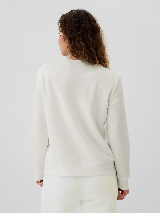 Image number 2 showing, Relaxed Gap Logo Sweatshirt