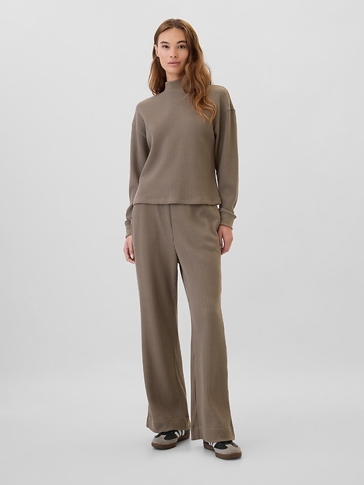 Relaxed Waffle-Wedge Mockneck T-Shirt | Gap Factory