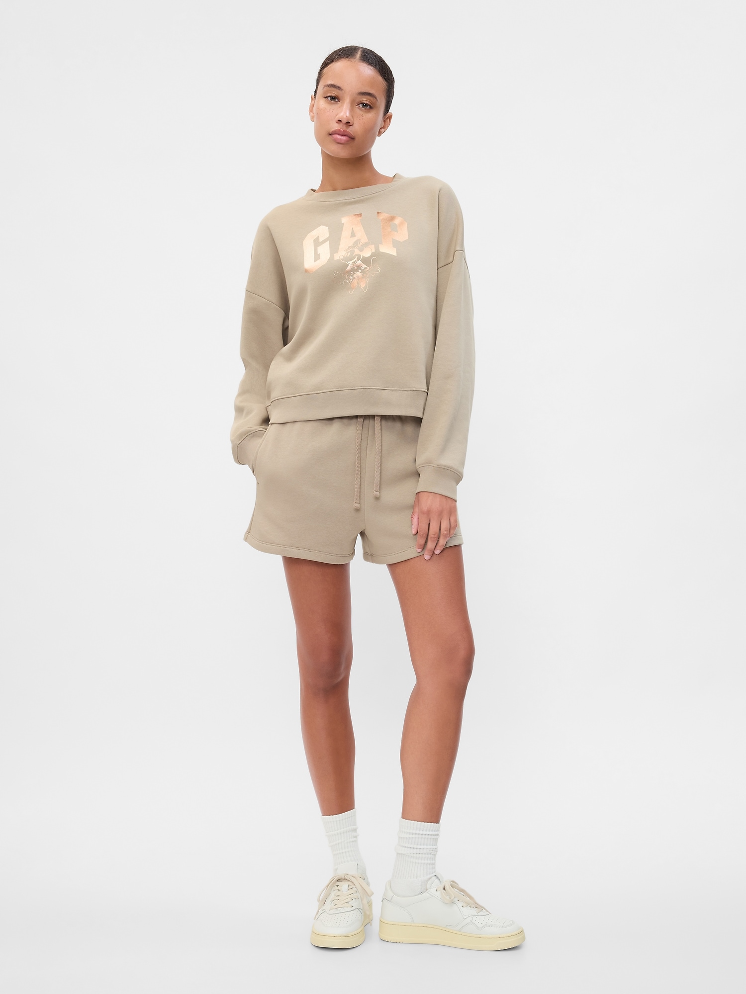 Gap × Disney Minnie Mouse Gap Logo Shorts - Disney Family Quail
