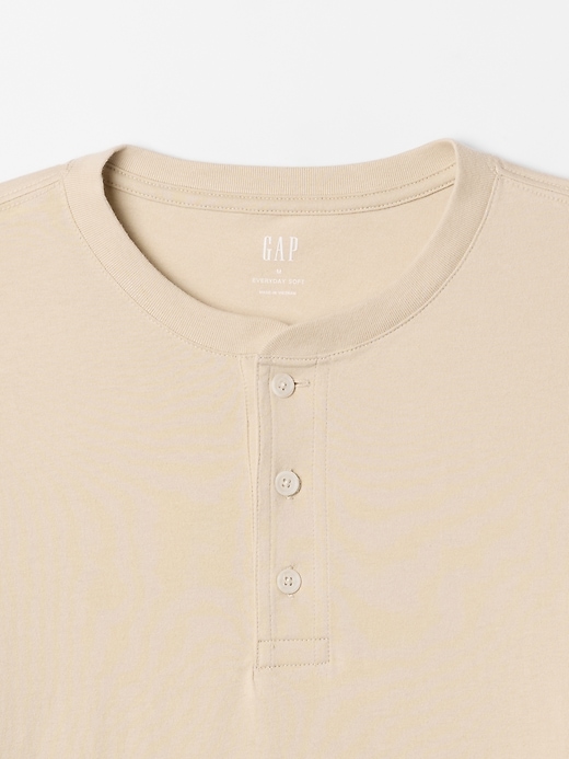 Image number 4 showing, Everyday Soft Curved Hem Henley T-Shirt