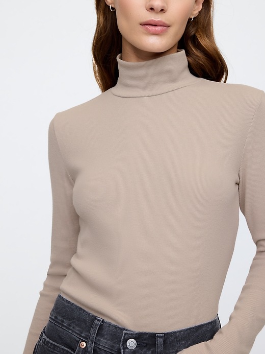 Ribbed Turtleneck T-Shirt | Gap Factory